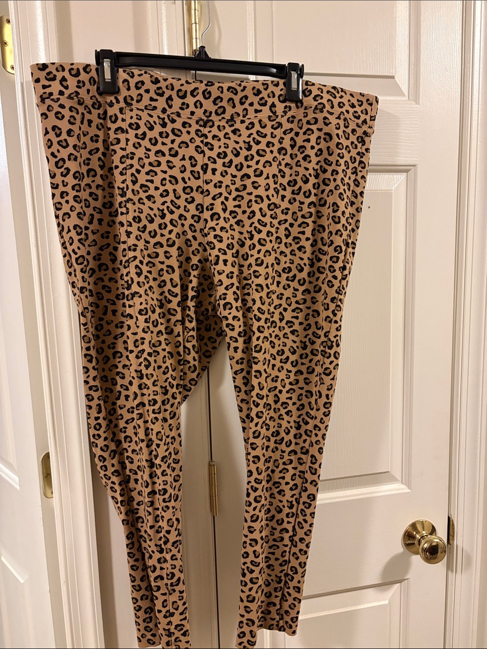 Old Navy Stevie Leopard Print Ponte-Knit Skinny Pants- Tan and Black